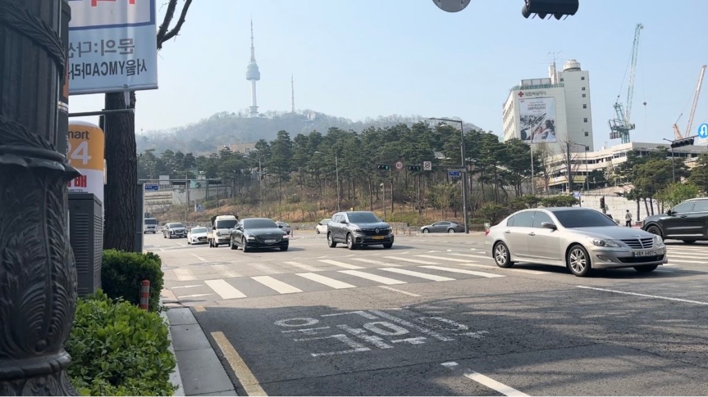 Vlog: Day 10 Seoul | Part One | Cafe hopping in Myeongdong: Bready Post, Hello Kitty Café &&nbsp;Metcha